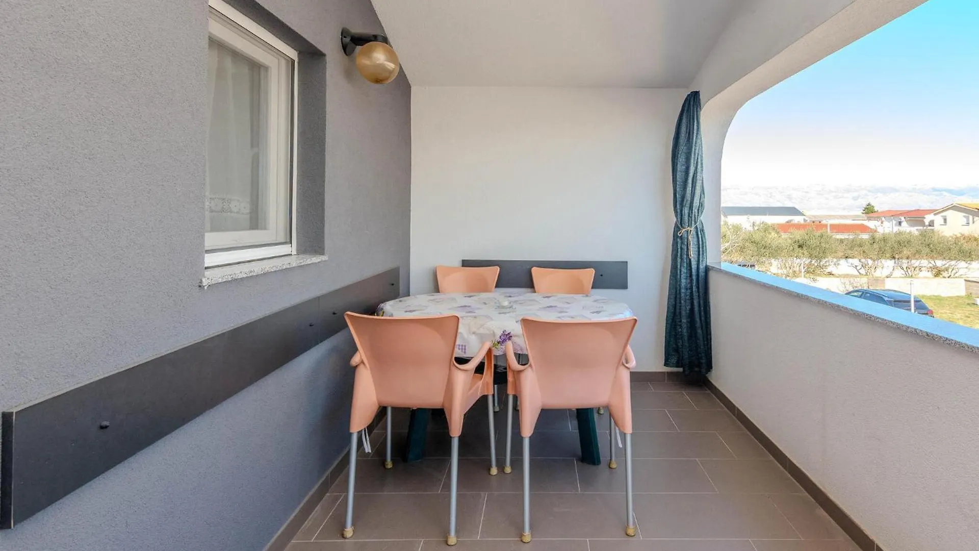 Gorgeous Apartment In Vir With Kitchen